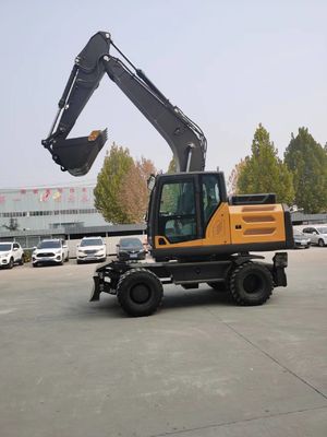 92 KW इंजन व्हील मिनी खुदाई मशीन अधिकतम. खुदाई त्रिज्या 8000MM 9.00-20/8 टायर
